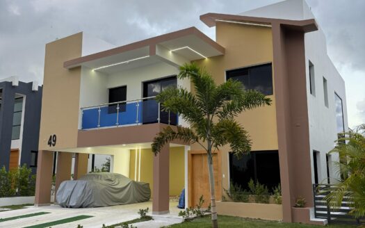 Moderna Villa. Ubicada en Plantation, Puerto Plata, R.D. 📍Villa 49.